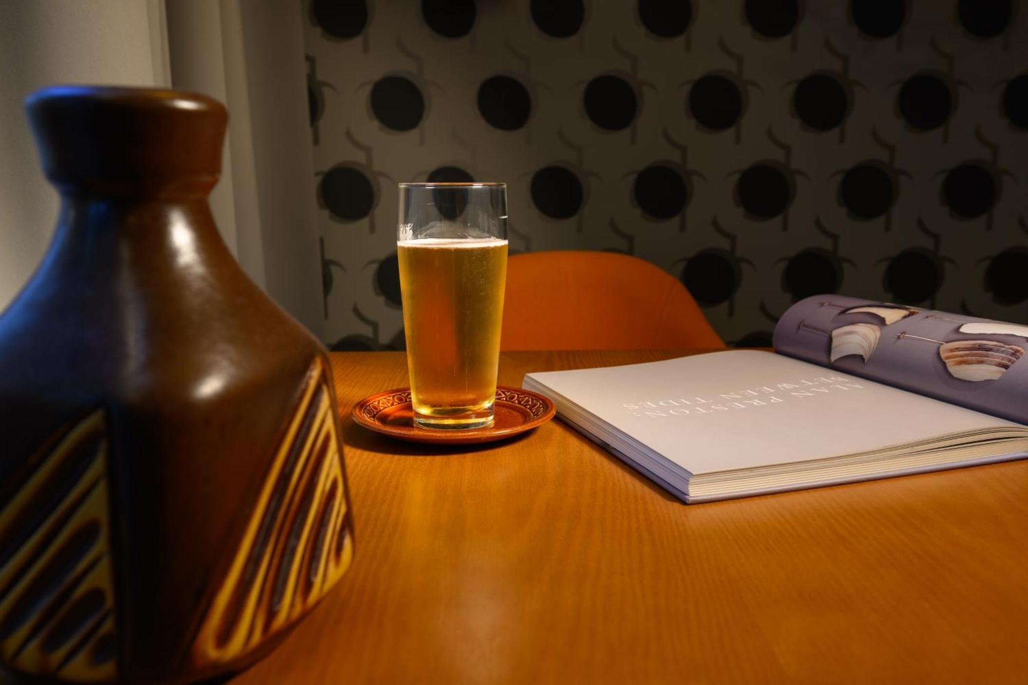 Ohtel Auckland Hotel Buitenkant foto A glass of ginger beer