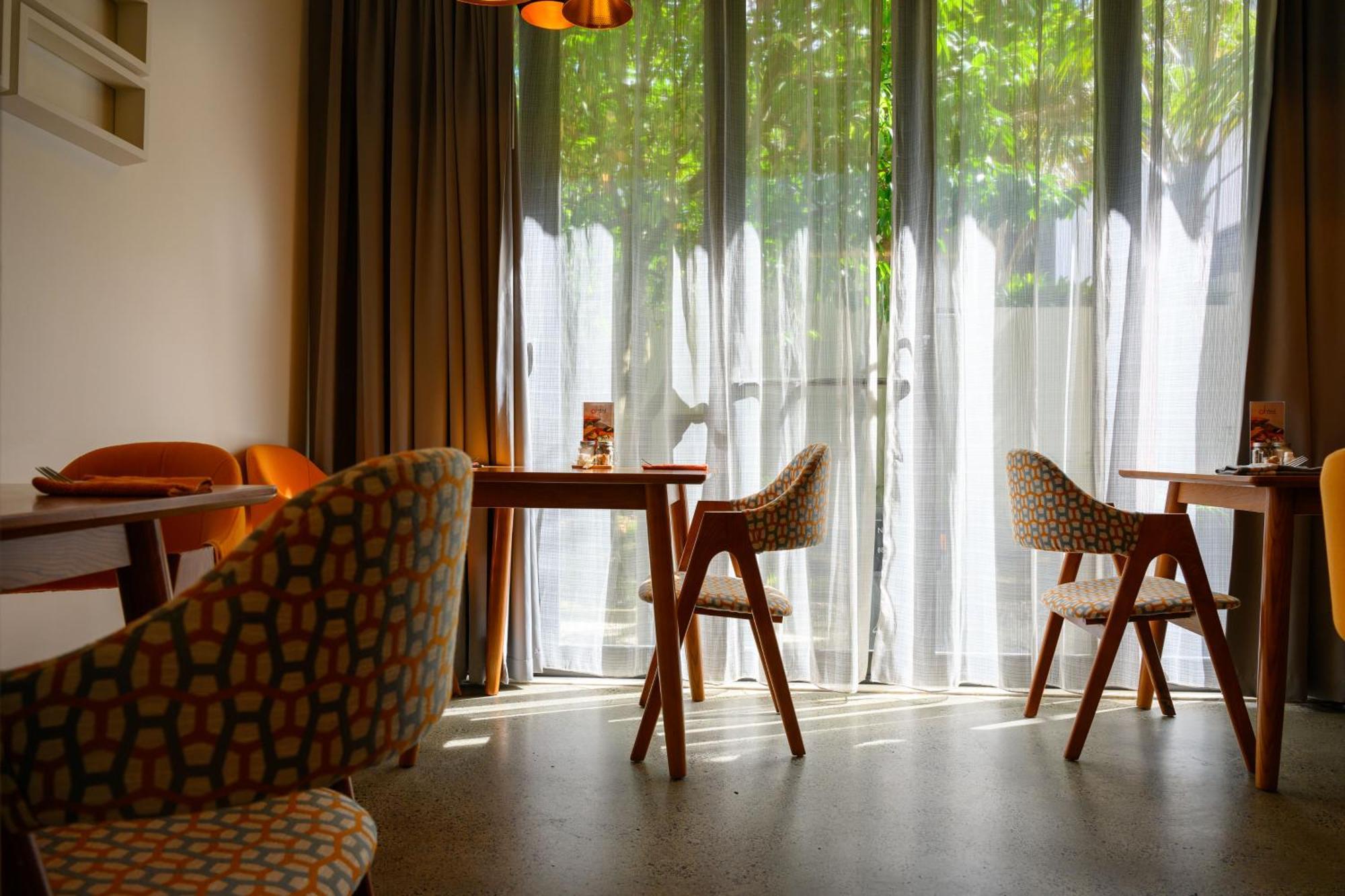 Ohtel Auckland Hotel Buitenkant foto Interior of a house