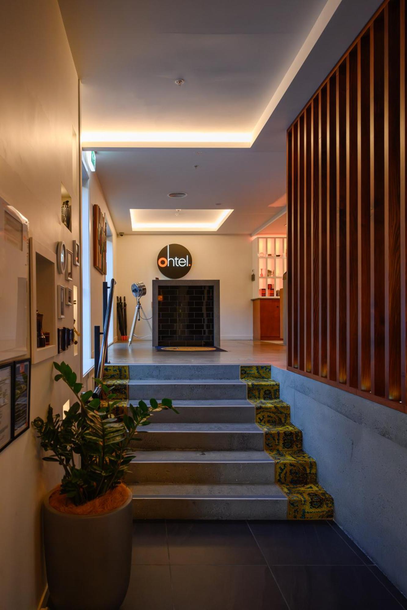 Ohtel Auckland Hotel Buitenkant foto Entrance to the hotel